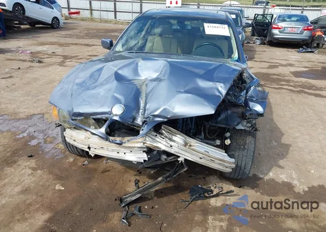 2005 BMW 325I из США, поврежденный, VIN WBAEV33405KX11374